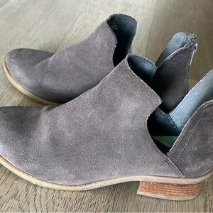Steve Madden Charcoal Suede Ankle Booties